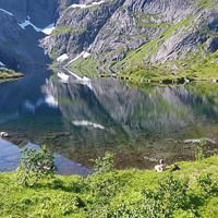 Svartvatnet lake on Moskenesøya Island (Lofoten Archipelago) Svartvatnet lake on Moskenesøya Island (Lofoten Archipelago)